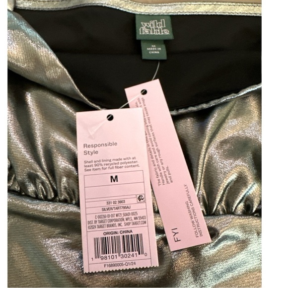 Wild Fable Silver Metallic Camisole Tank Top Size M - Picture 4 of 9